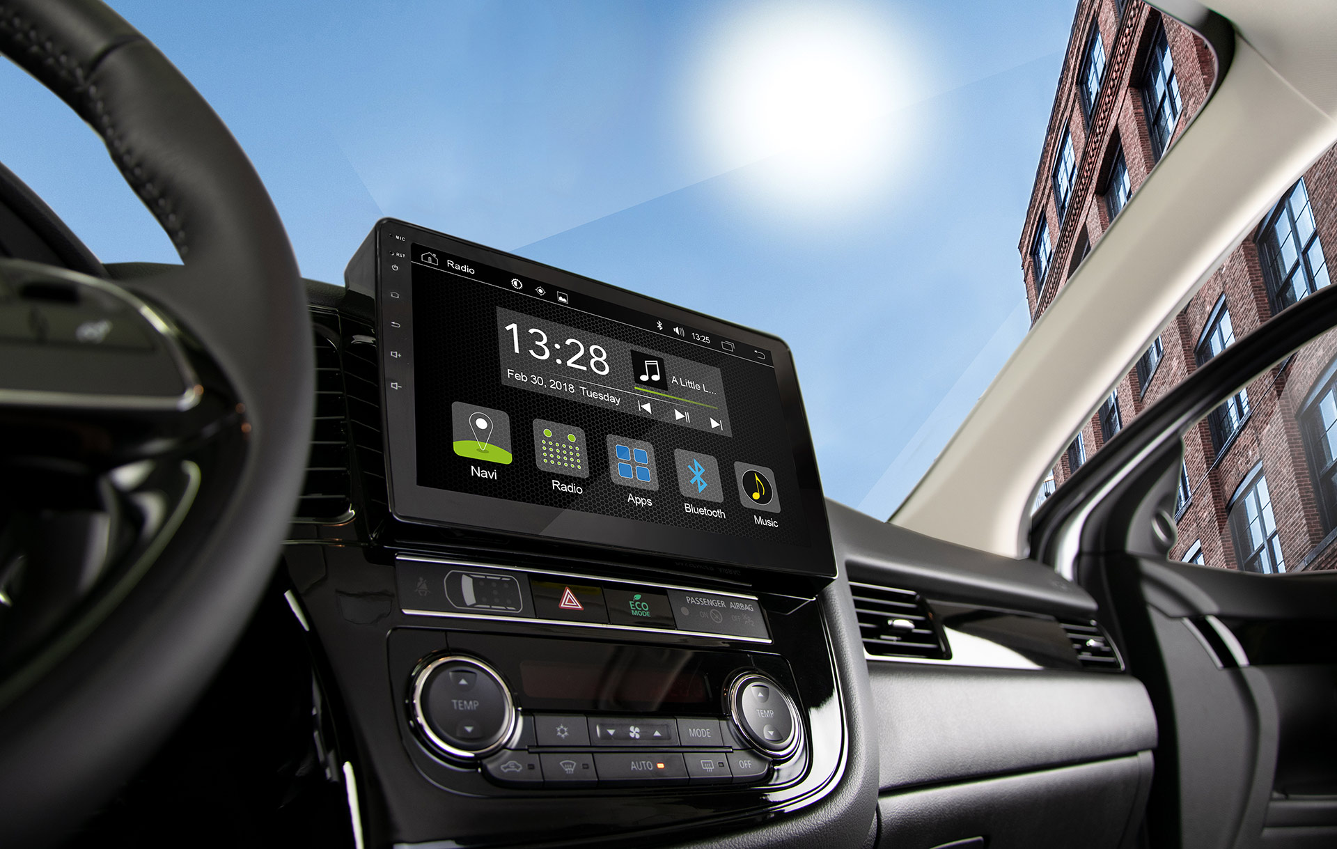 Autoradio R-C11MT2 Mitsubishi Outlander Frontansicht Cockpit Sonne Einbau Seitenansicht